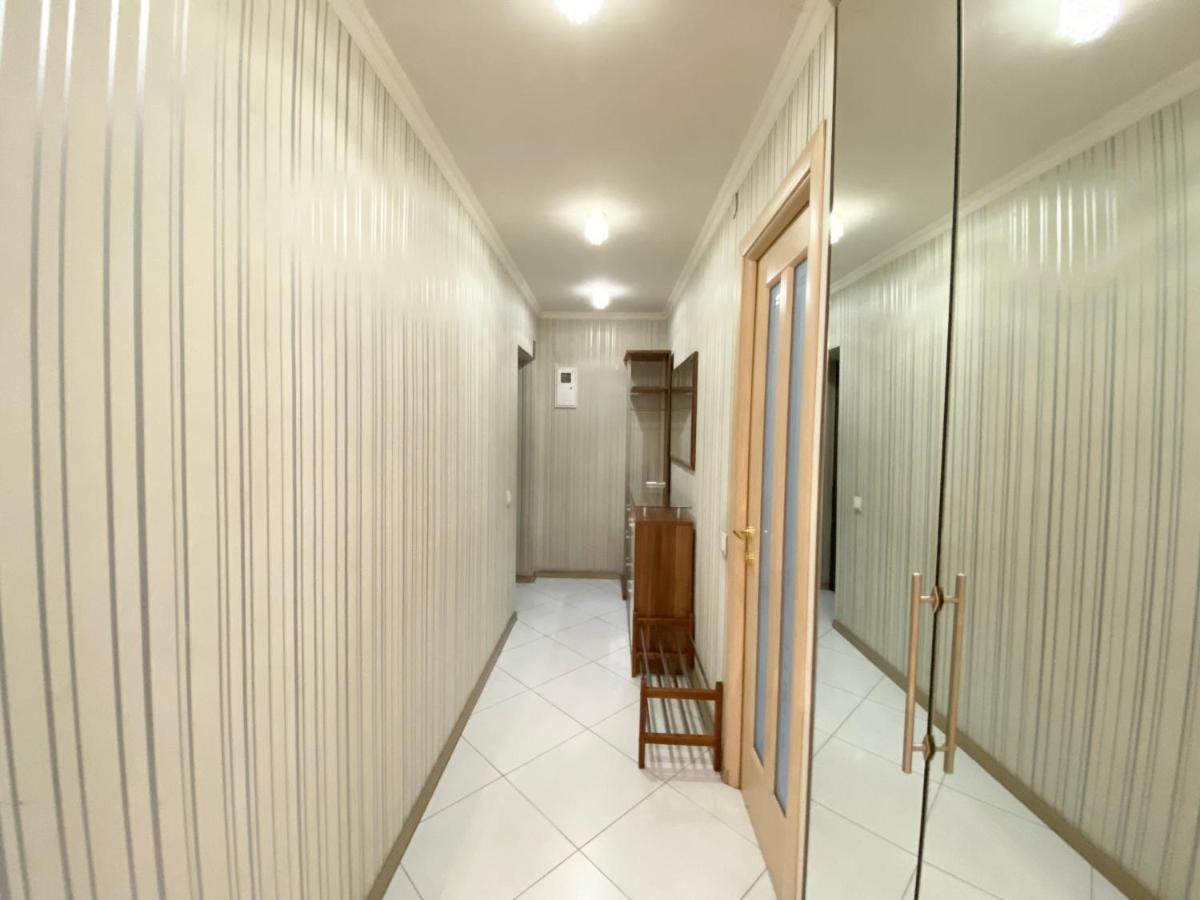 Beautiful 1-Bedroom Near Most City Center دنيبروبيتروفسك المظهر الخارجي الصورة