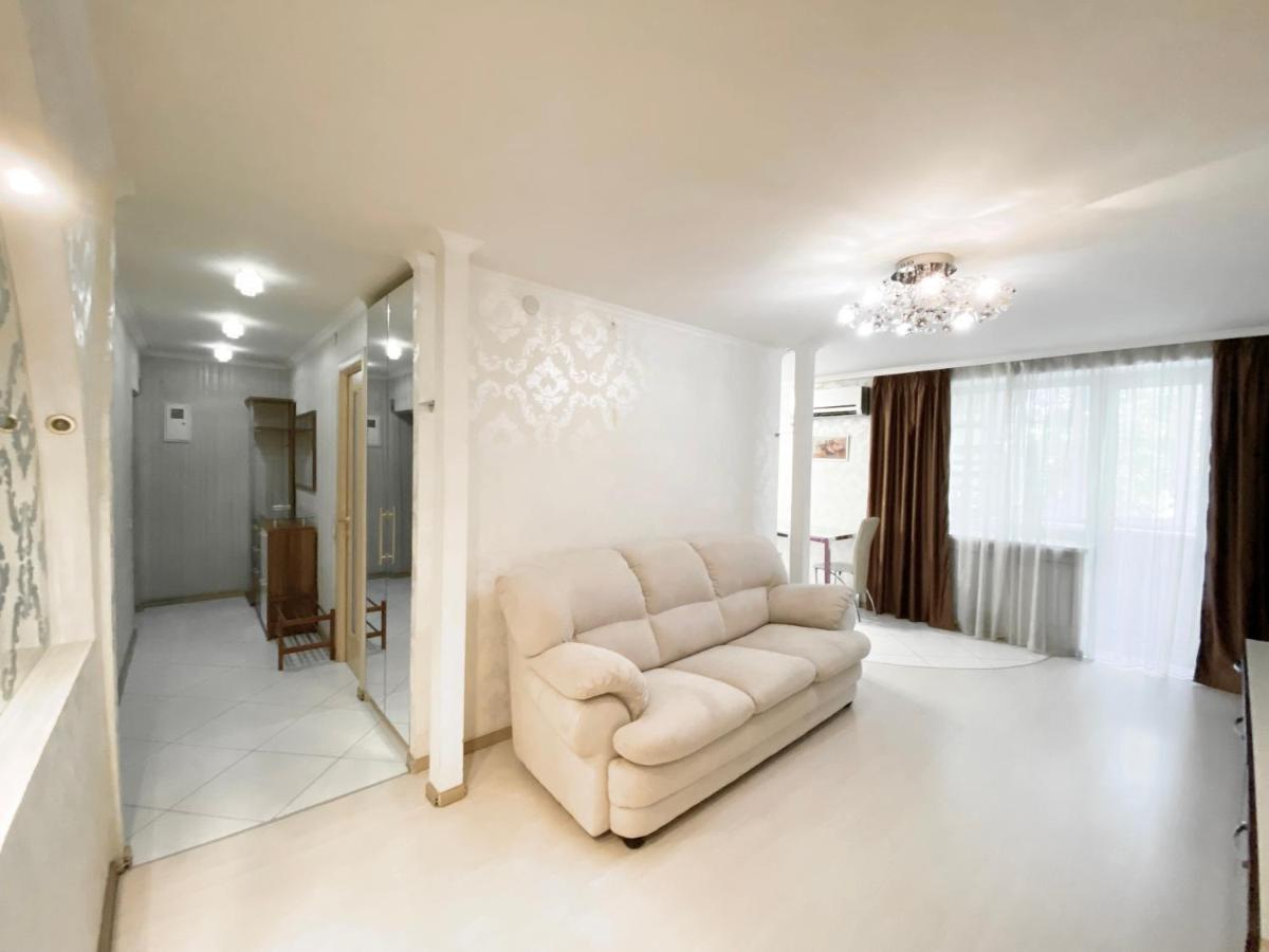 Beautiful 1-Bedroom Near Most City Center دنيبروبيتروفسك المظهر الخارجي الصورة
