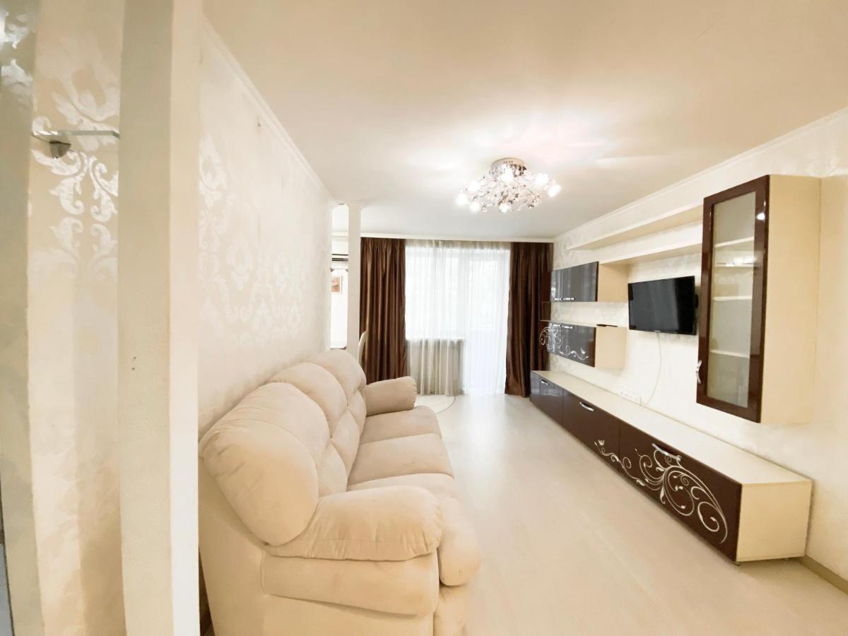 Beautiful 1-Bedroom Near Most City Center دنيبروبيتروفسك المظهر الخارجي الصورة