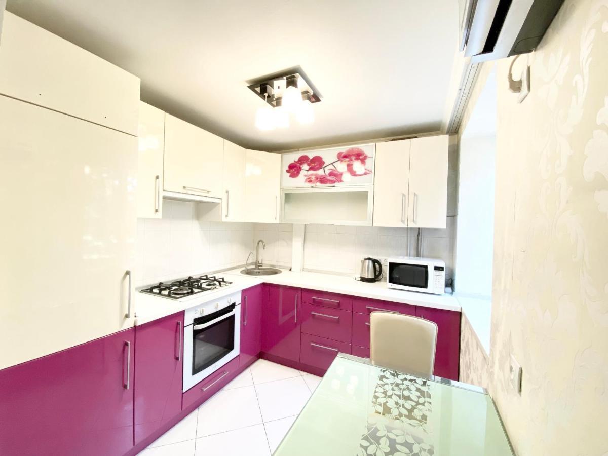 Beautiful 1-Bedroom Near Most City Center دنيبروبيتروفسك المظهر الخارجي الصورة