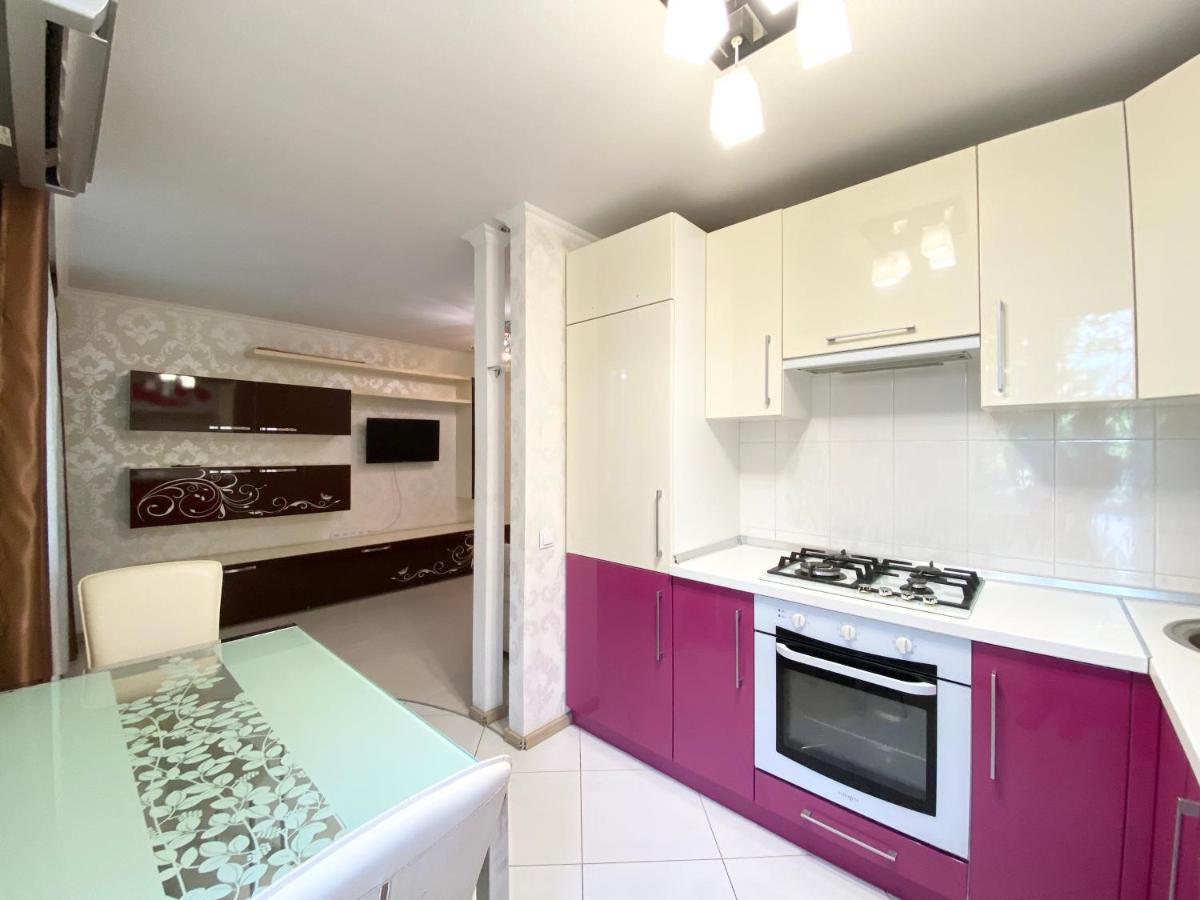 Beautiful 1-Bedroom Near Most City Center دنيبروبيتروفسك المظهر الخارجي الصورة