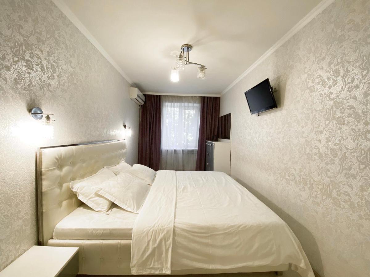 Beautiful 1-Bedroom Near Most City Center دنيبروبيتروفسك المظهر الخارجي الصورة