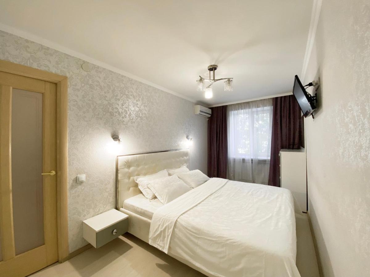 Beautiful 1-Bedroom Near Most City Center دنيبروبيتروفسك المظهر الخارجي الصورة