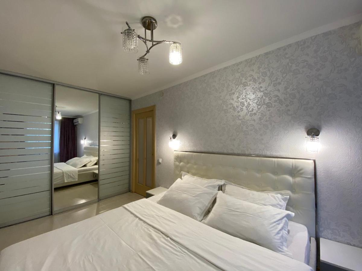 Beautiful 1-Bedroom Near Most City Center دنيبروبيتروفسك المظهر الخارجي الصورة